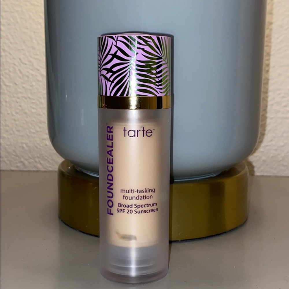 Tarte Foundcealer! 🌸